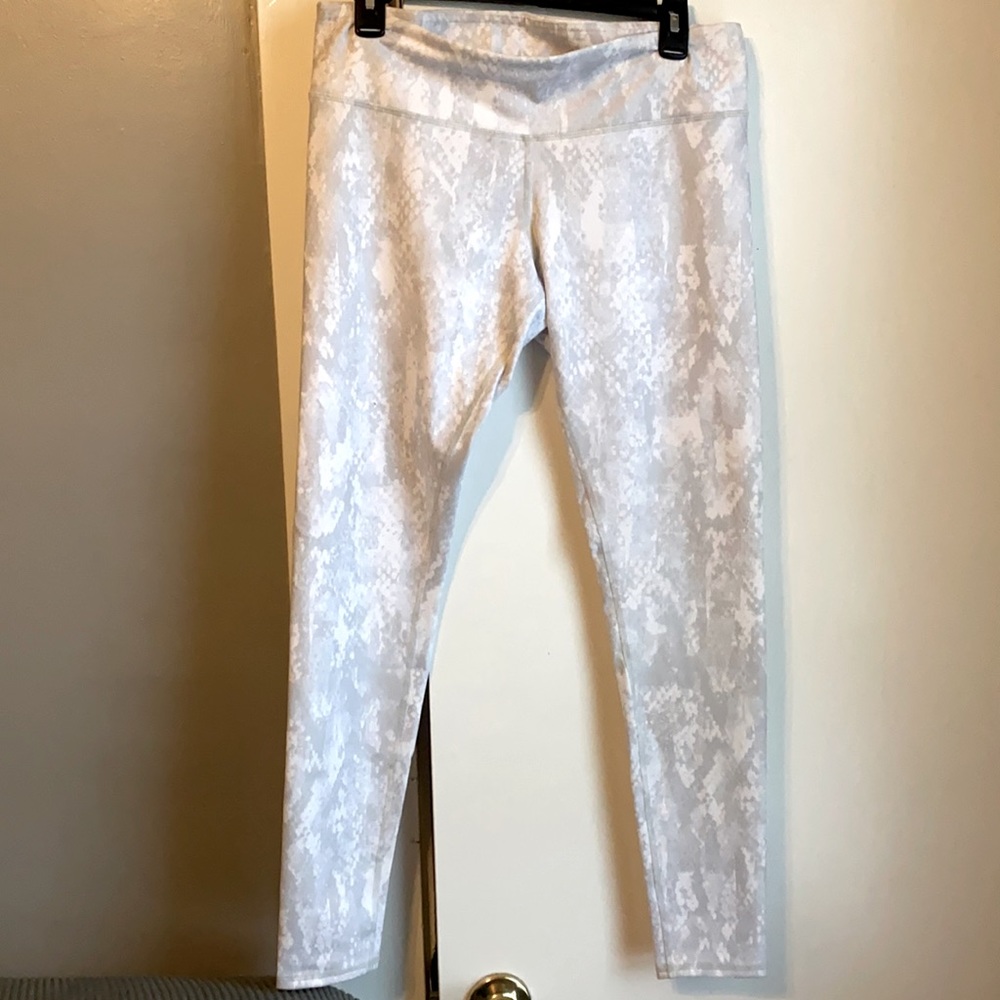 ALO Yoga Snakeskin Print Leggings